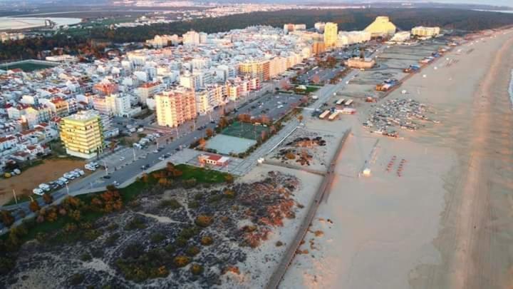 شقة Monte Gordo T2 Frente Mar المظهر الخارجي الصورة