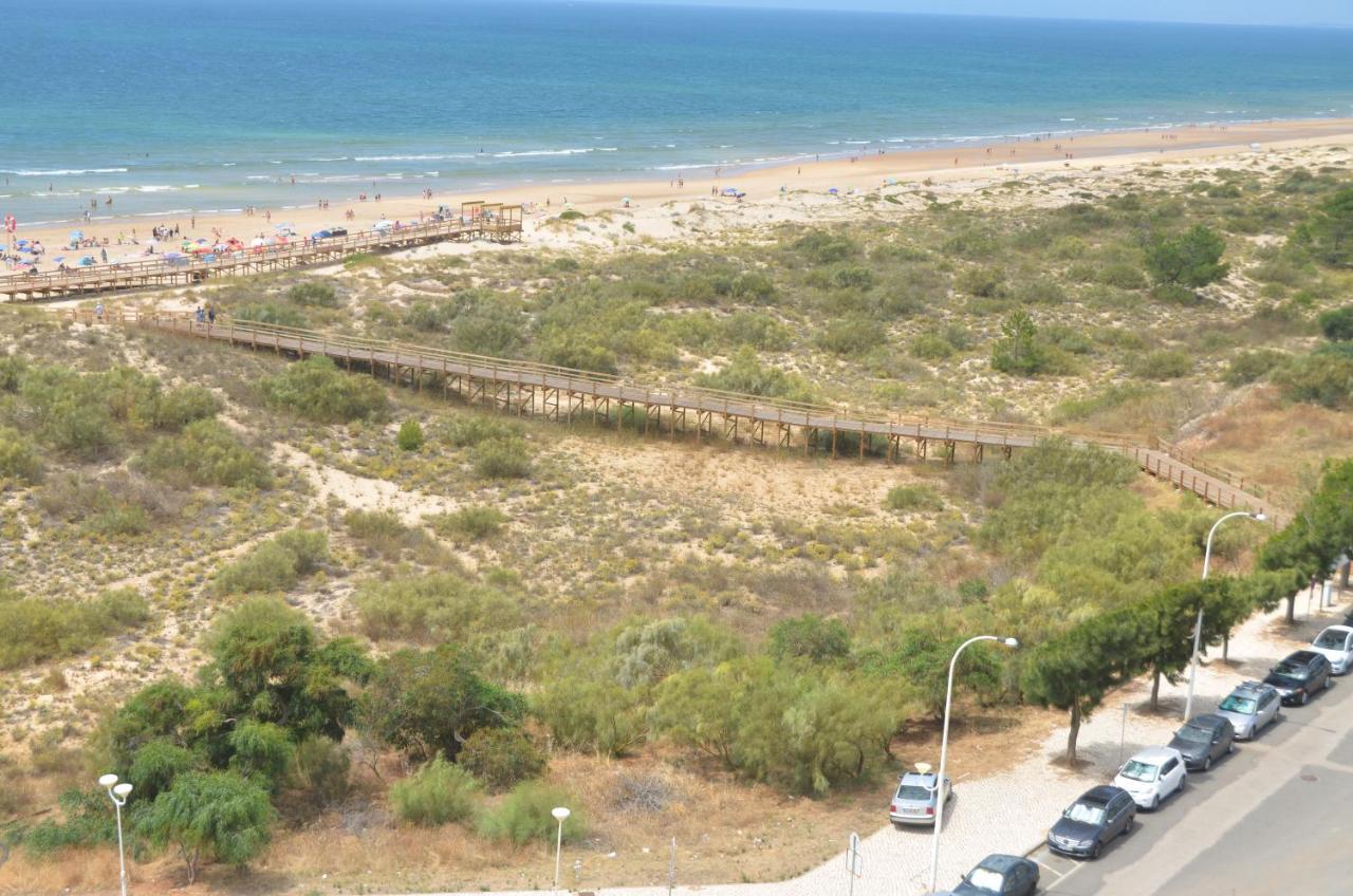 شقة Monte Gordo T2 Frente Mar المظهر الخارجي الصورة